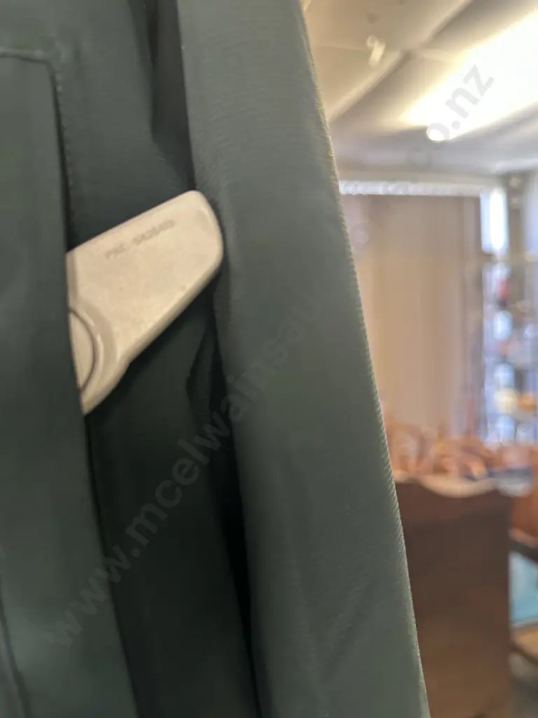 Kathmandu Jacket Green Size X Large (Has Security Tag Attached) Image 1++