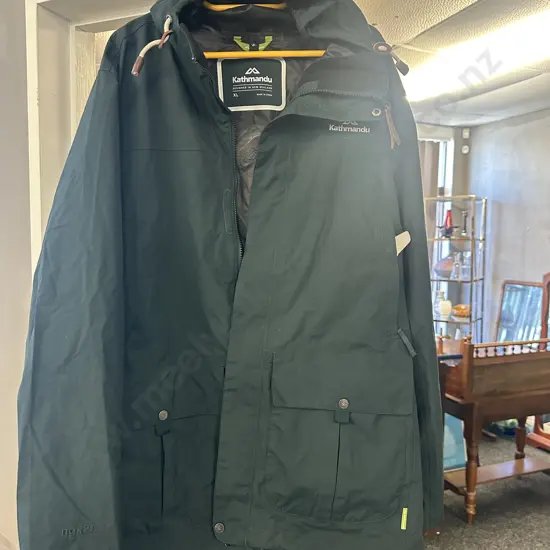 Kathmandu Jacket Green Size X Large (Has Security Tag Attached)