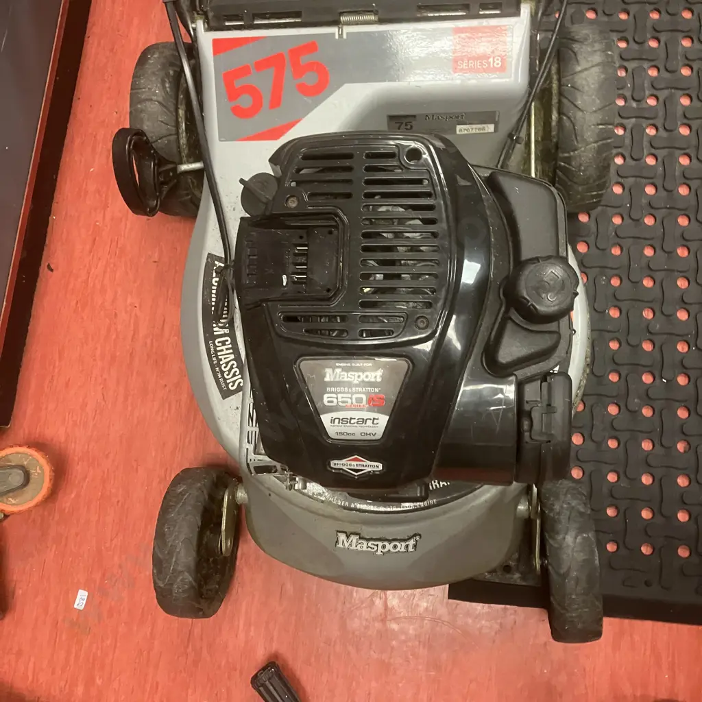 Masport 575 Series 18 2'n1 Electric Start Self Propelled Lawn Mower With Catcher & B&S Instart Battery & Charger Image 1++