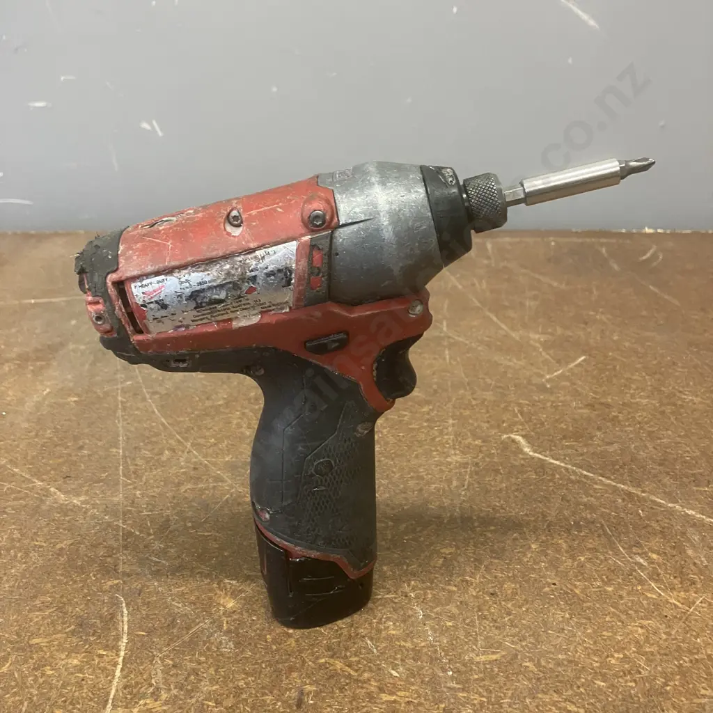 Milwaukee M12 Power Ratchet With Battery (No Charger) Image 1++