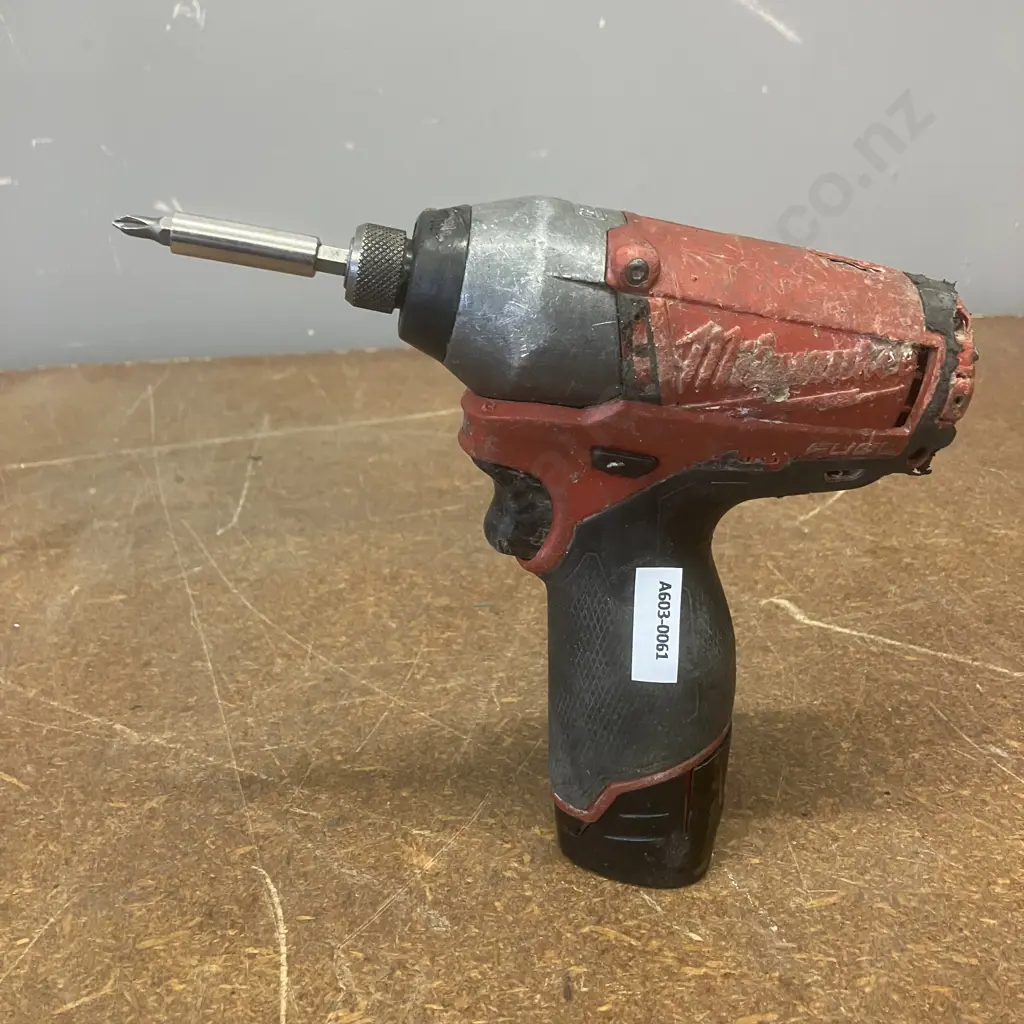 Milwaukee M12 Power Ratchet With Battery (No Charger) Image 1++