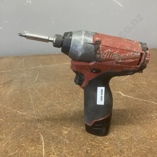 Milwaukee M12 Power Ratchet With Battery (No Charger)