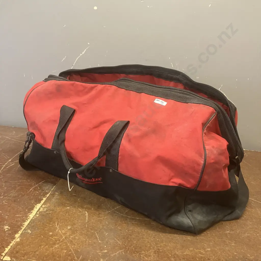 Milwaukee Bag, Hammer, Spanner Image 1++