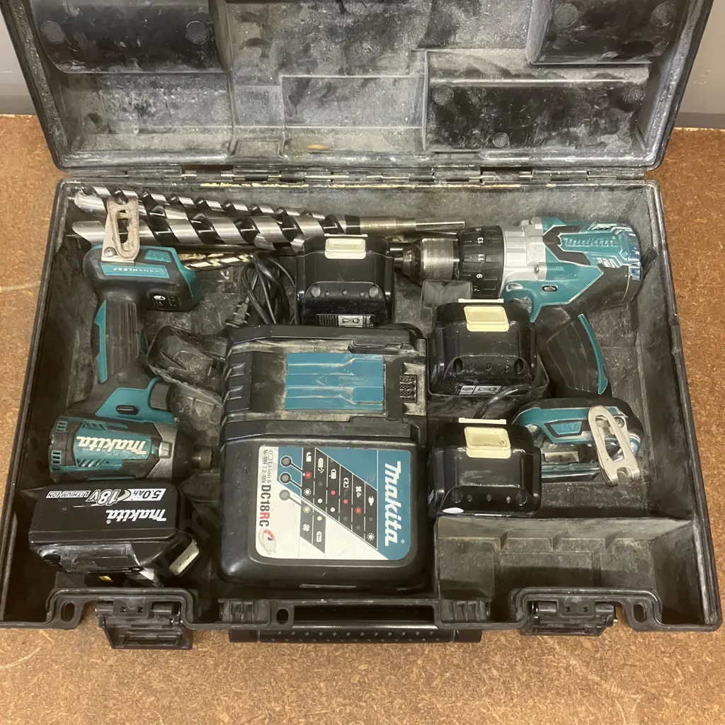 Makita Drill Set (Box Damaged) Image 1++