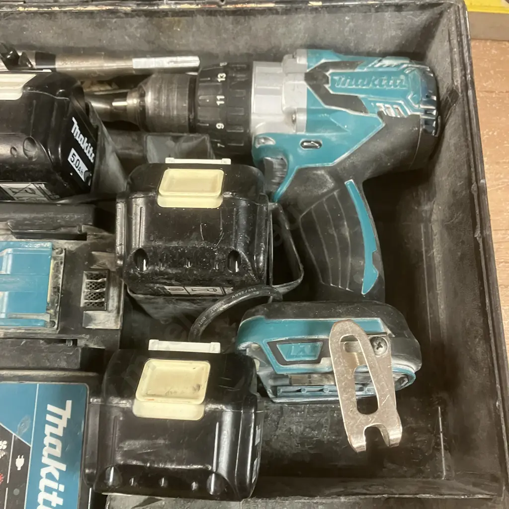Makita Drill Set (Box Damaged) Image 1++