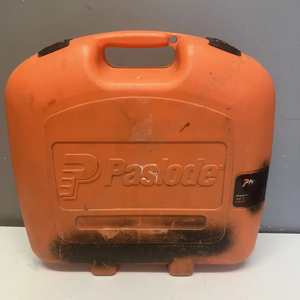 Paslode Impulse Framing Nailer In Case With Battery (No Charger) Image 1++