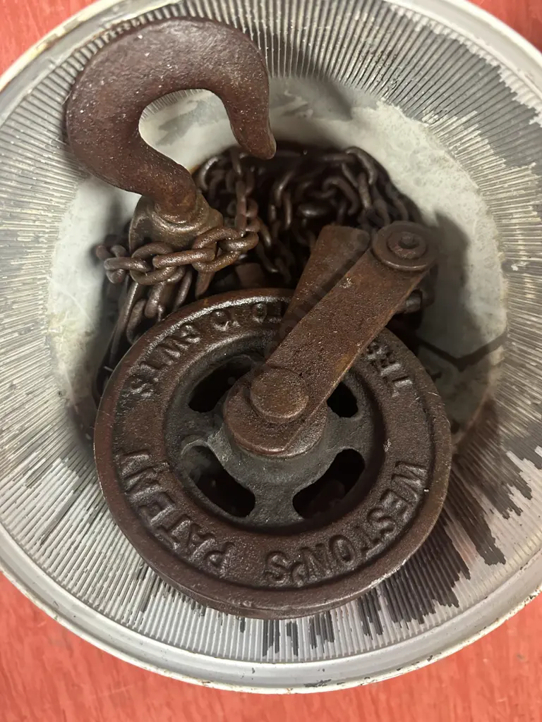 Vintage Westons Chain Hoist - 10 CWTS Image 1++