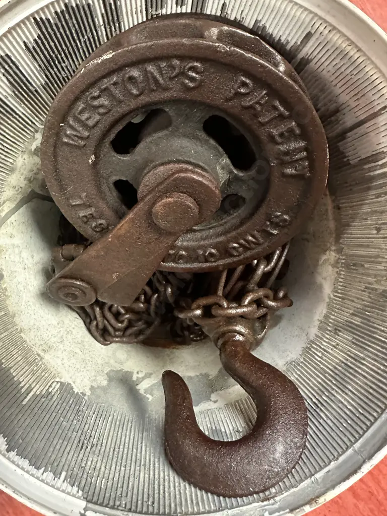 Vintage Westons Chain Hoist - 10 CWTS Image 1++