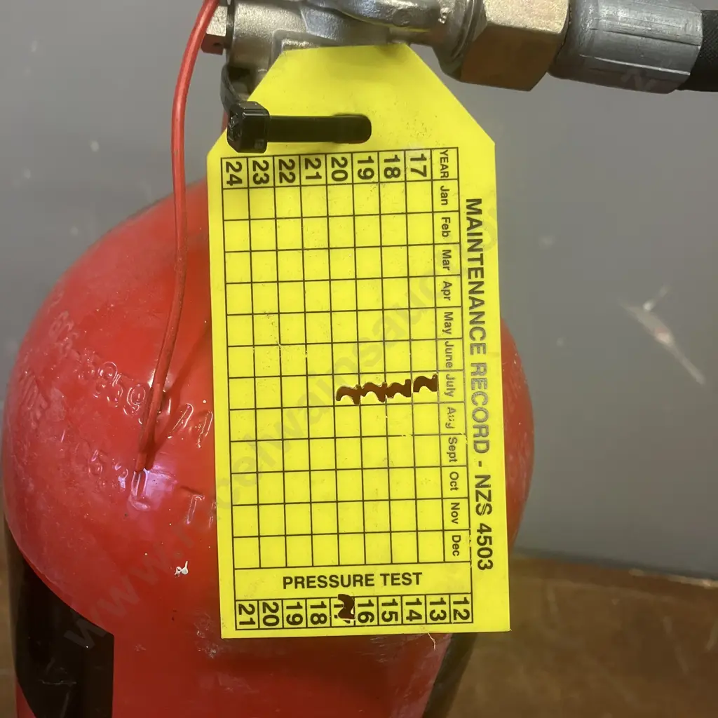 Large Fire Extinguisher Image 1++