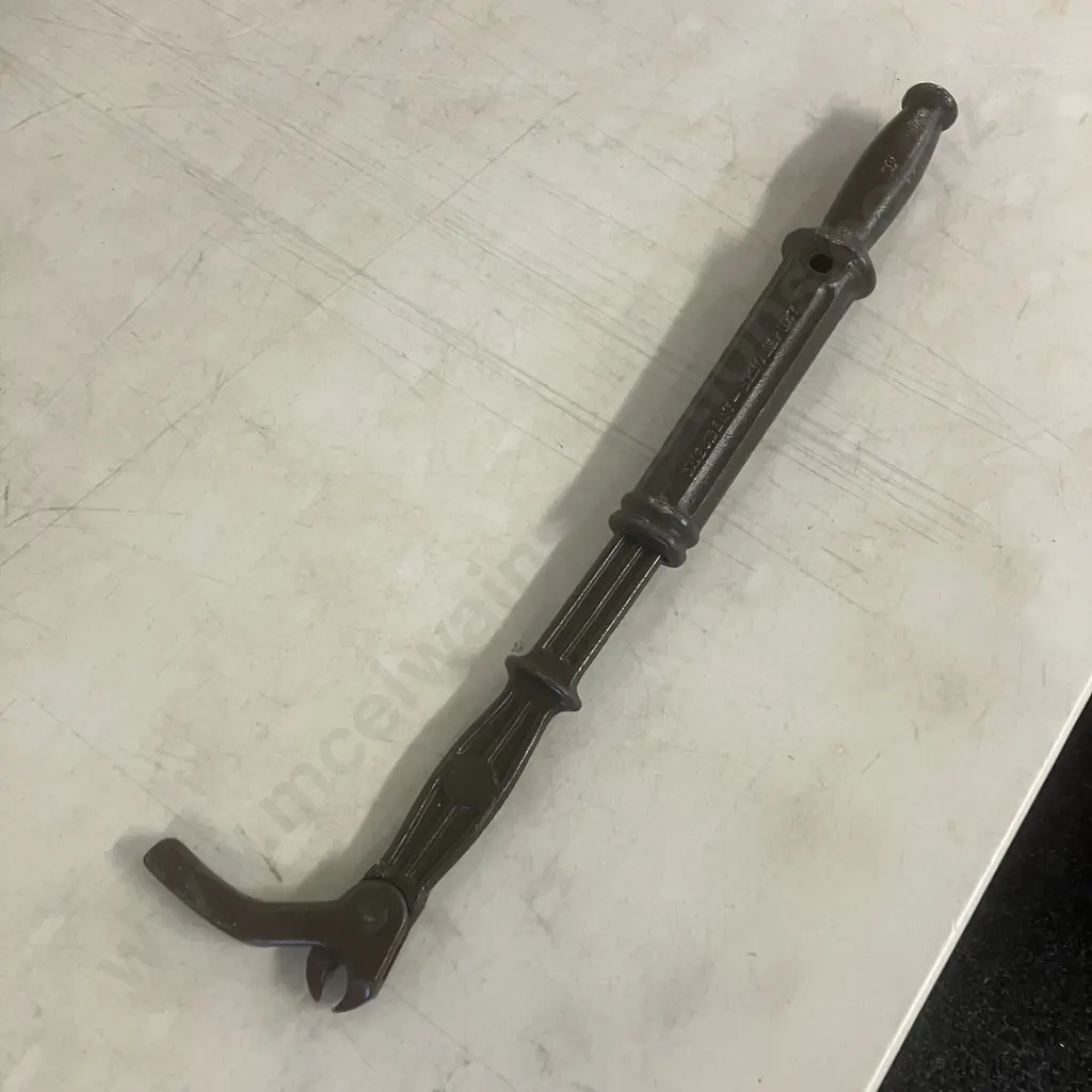 Vintage Crescent - Bridgeport Suregrip No. 56 Nail Puller - Made In The U.S.A Image 1++