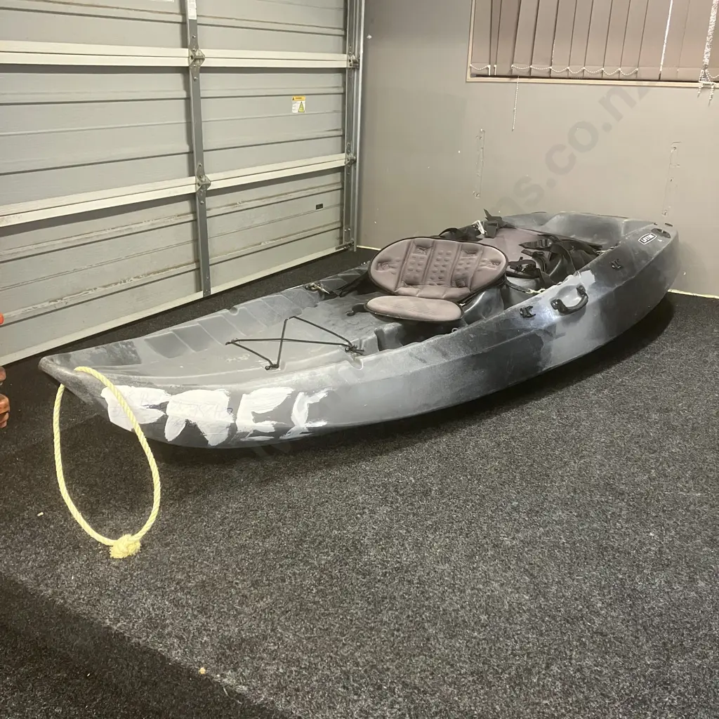 LifeTime Angler Grey 3.1m Kayak (As Found) Image 1++