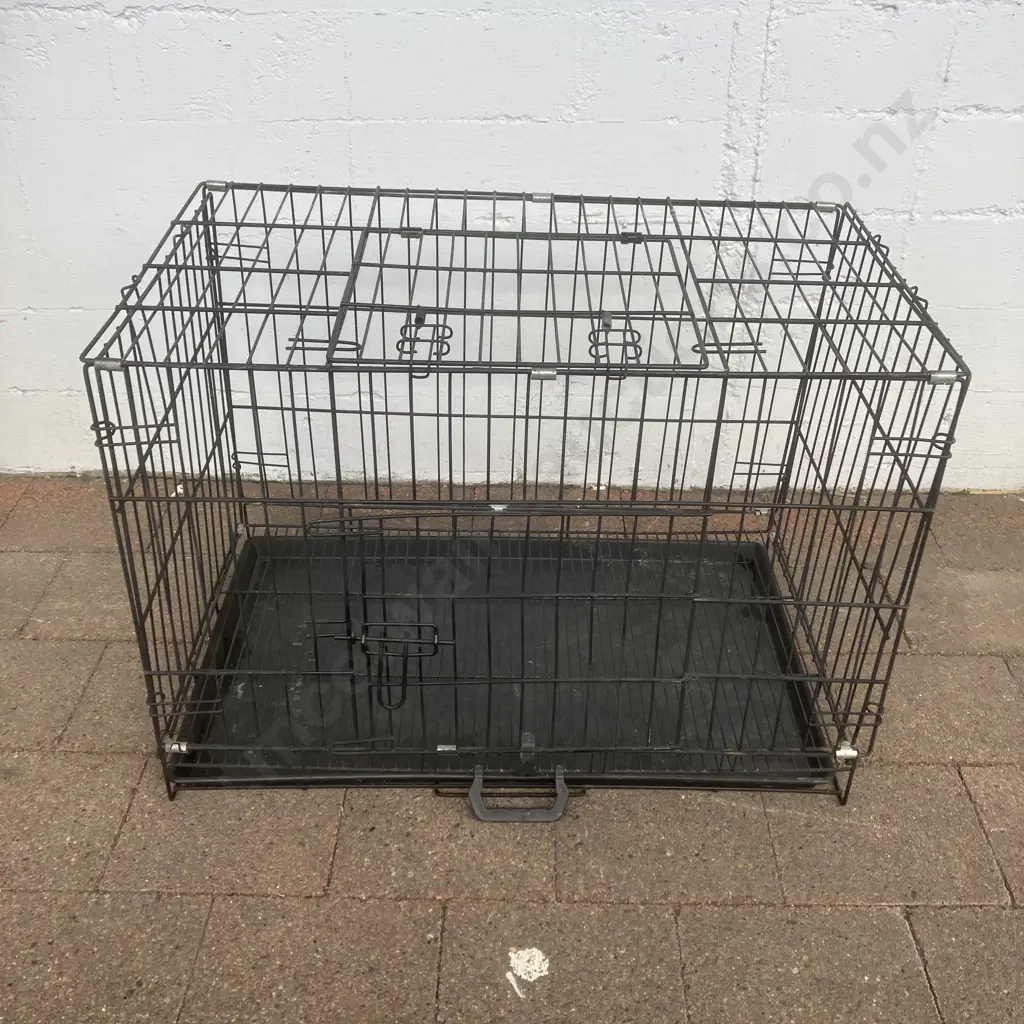 Steel Animal Crate With Slide Out Tray In Base. H54 W75.5 D45.5cm Image 1++