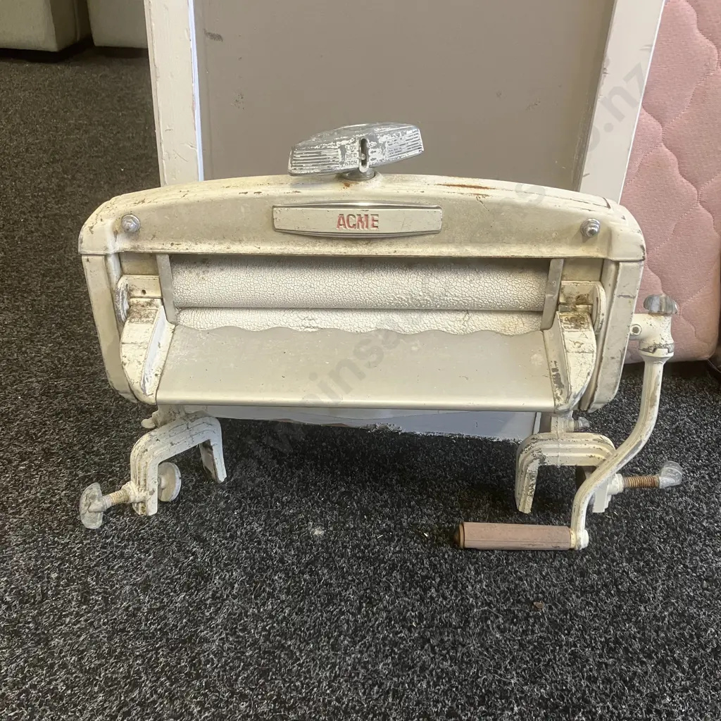 Vintage ACME Scotland Mangle Image 1++