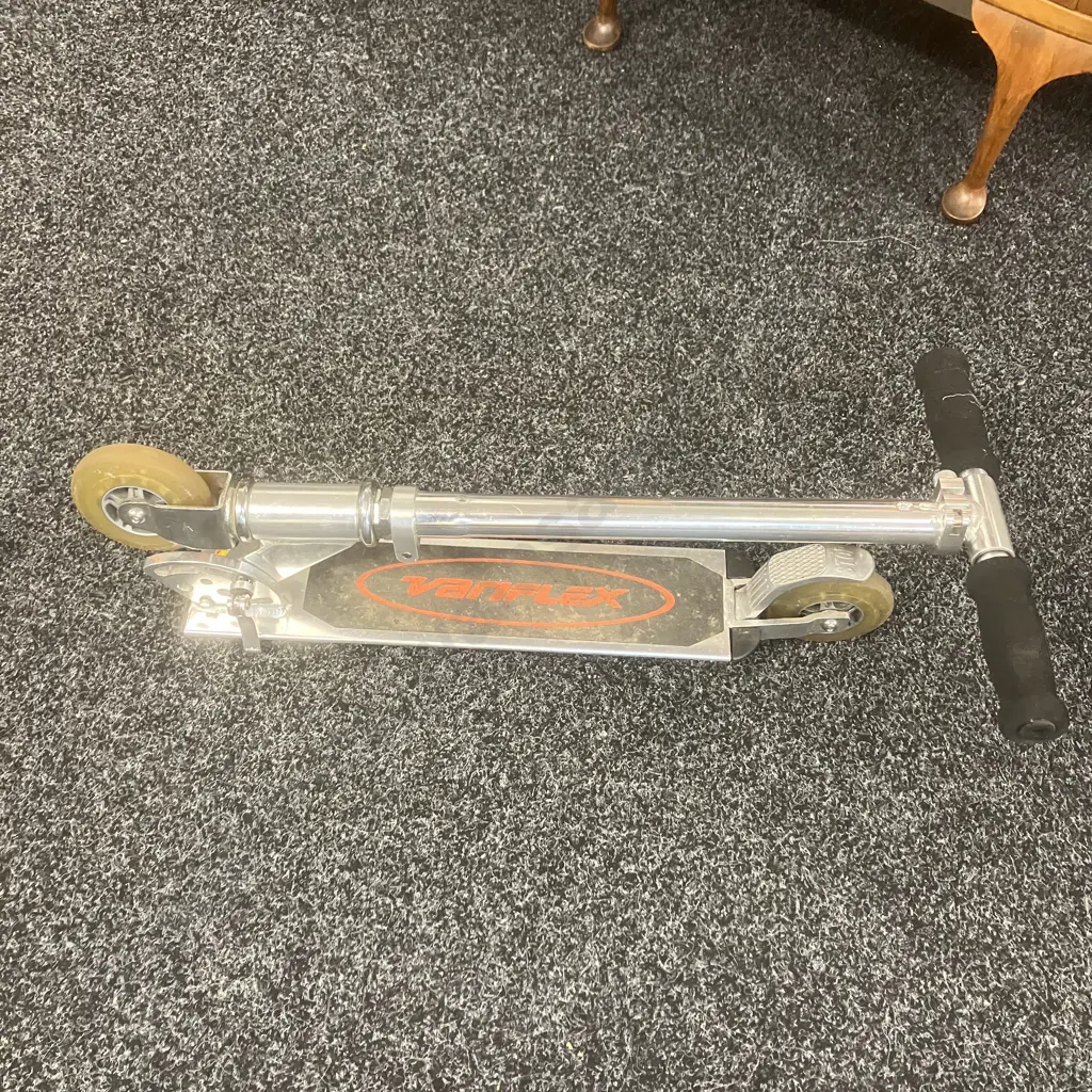 Variflex Kids Kick Scooter Image 1++