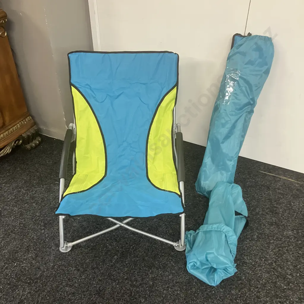 Pair of Folding Outdoor Chairs With Carry Bags - 100Kg Image 1++