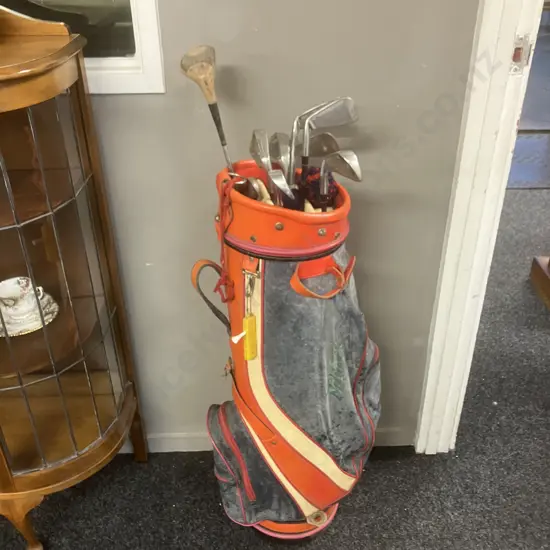 Vintage Golf Clubs & Golf Bag
