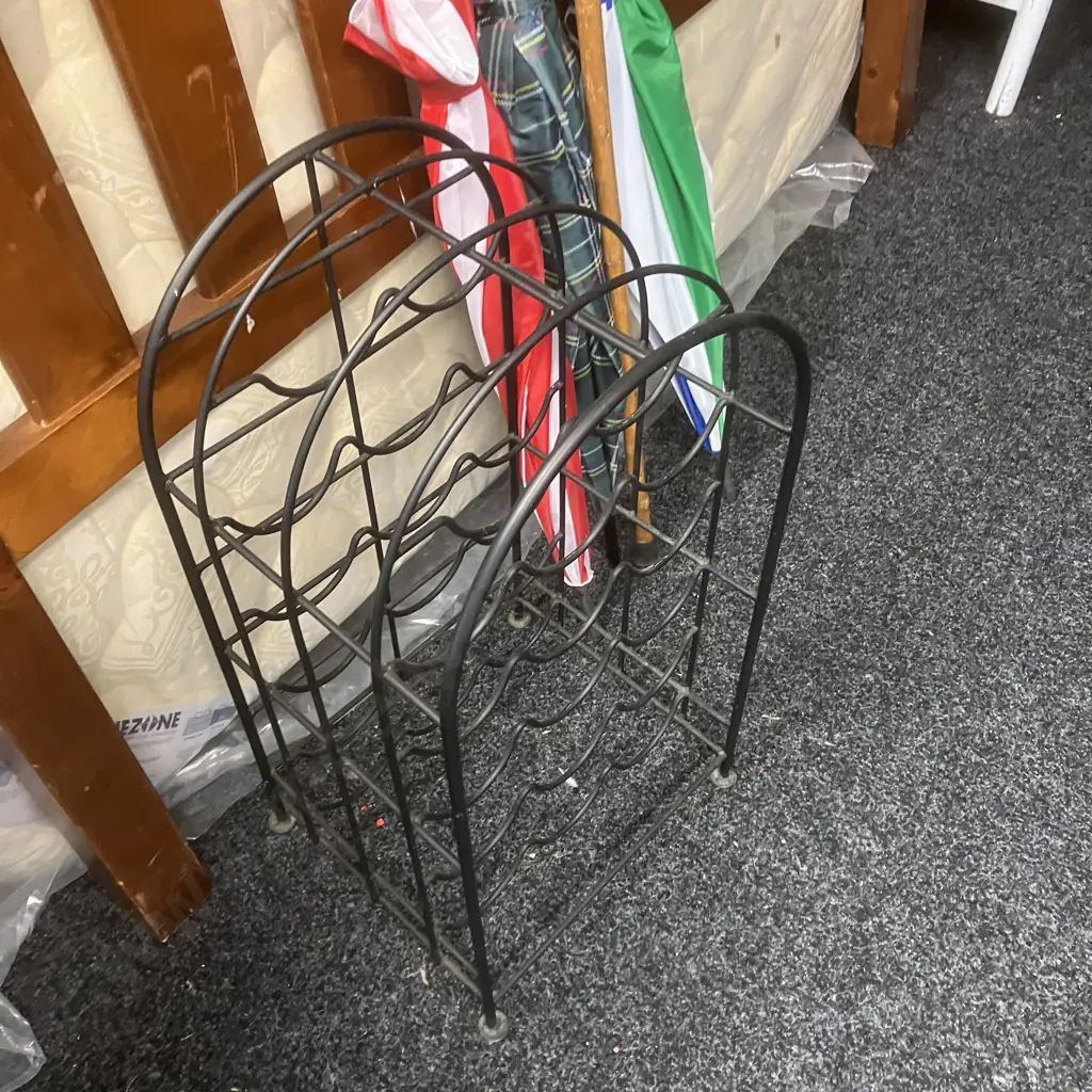 Black Steel 17 Bottle Wine Rack, 3 x Umbrellas & Walking Stick Image 1++