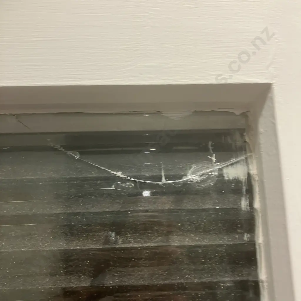 Retro Reeded Glass Interior Sliding Door With Rail. 199 x 122cm (1 Glass Panel Cracked) Image 1++