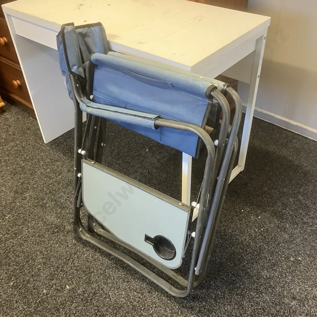 Folding Camp Chair With Side Table & Cup Holder Image 1++