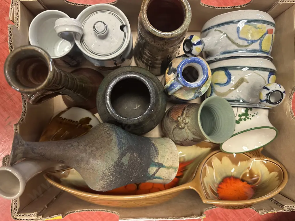 Box Lot Of Pottery Items Image 1++