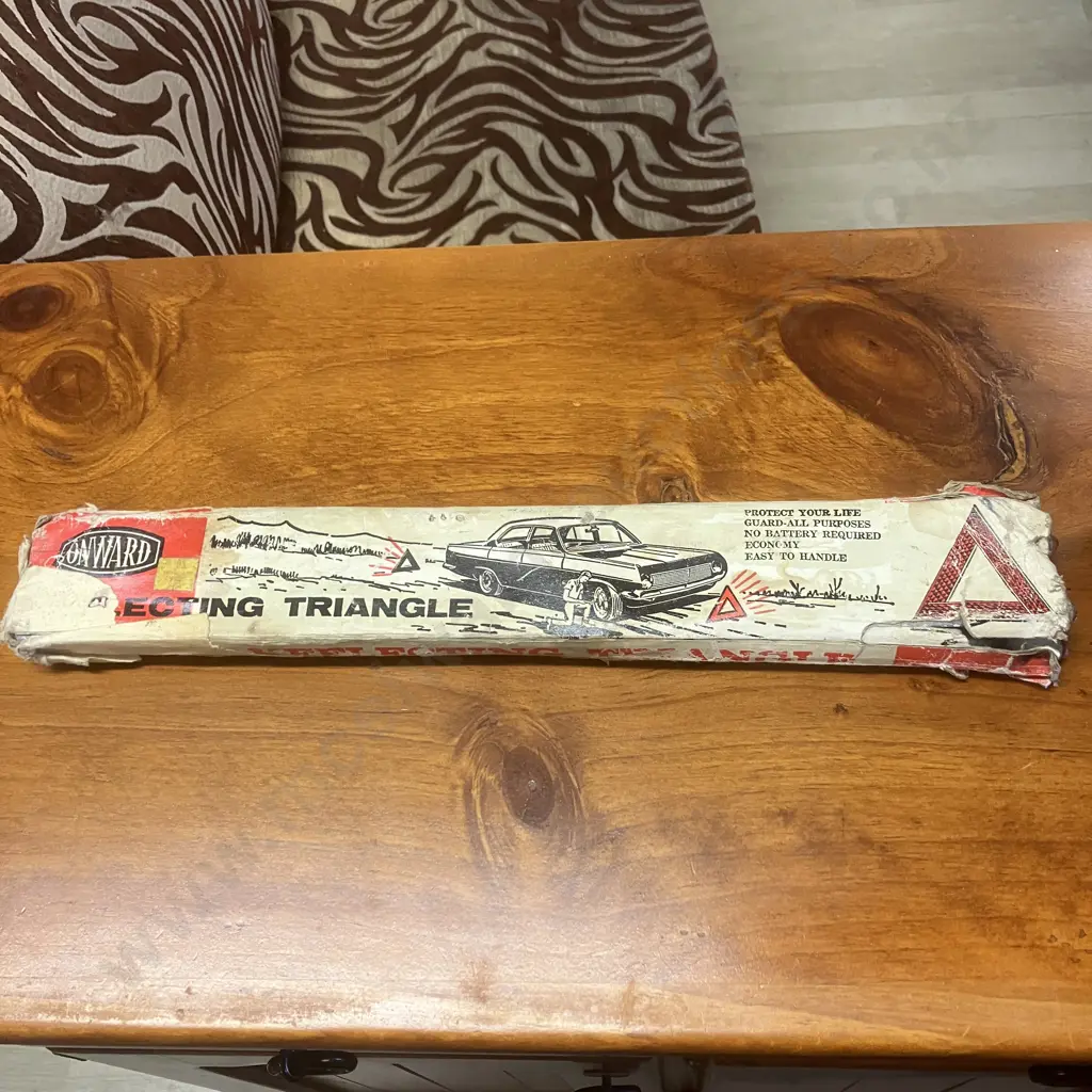 Onward Reflecting Triangle In Box - 1960s Image 1++