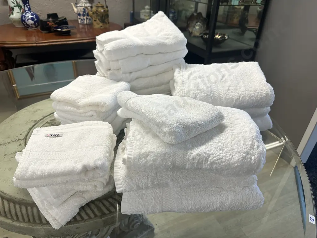 White Top Quality Group Limited Bath Towels Etc Image 1++