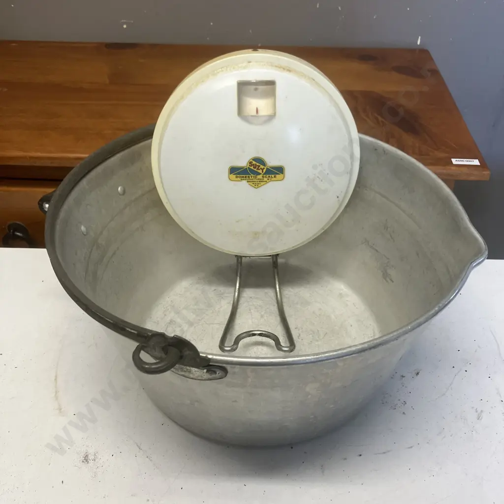 Vintage Aluminum Preserving Pan & Suzy Domestic Scales Image 1++