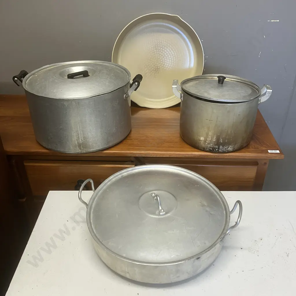 Vintage Aluminum Stockpots, 35.5cm Paella Dish & 35.5cm Wooden Handled Frypan Image 1++