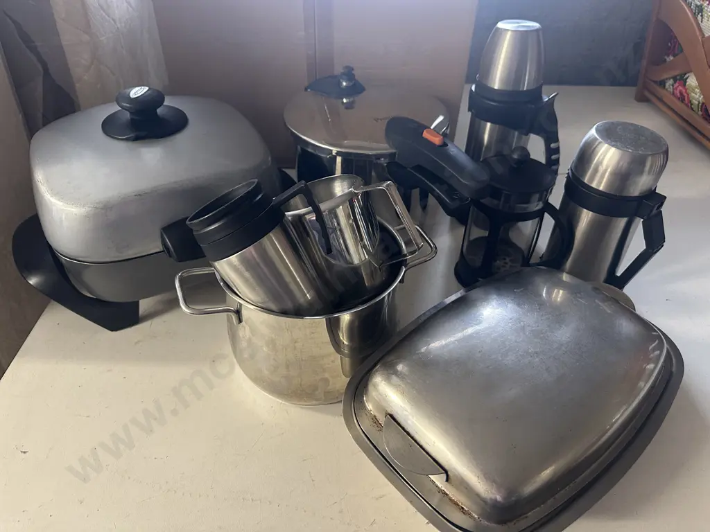 Prestige Pressure Cooker, Sunbeam Frying Pan, Assorted Flasks Etc Image 1++