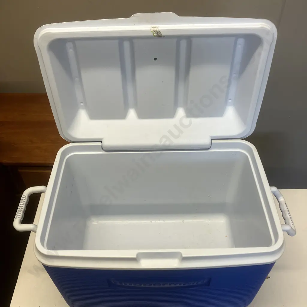 Rubbermaid Chilly Bin Image 1++