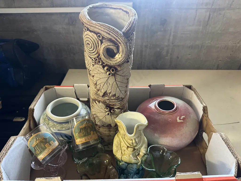 Box Lot Of Pottery & Glass Items Image 1++
