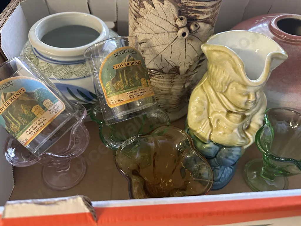 Box Lot Of Pottery & Glass Items Image 1++