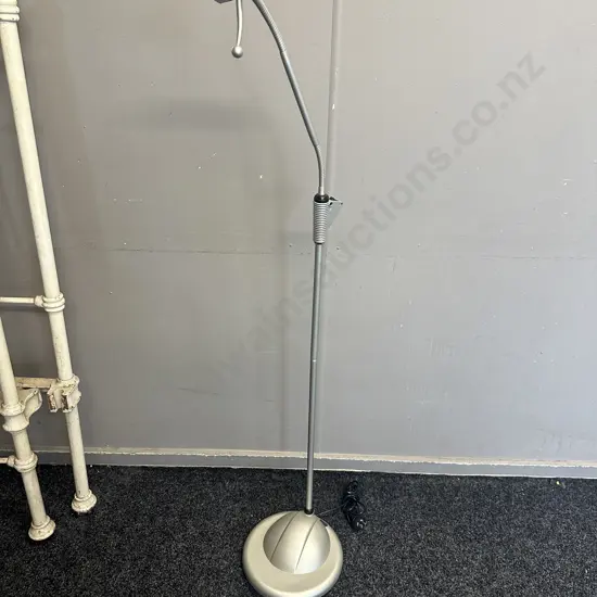 Bright Ideas NZ Modern Adjustable Floor Lamp H140cm.