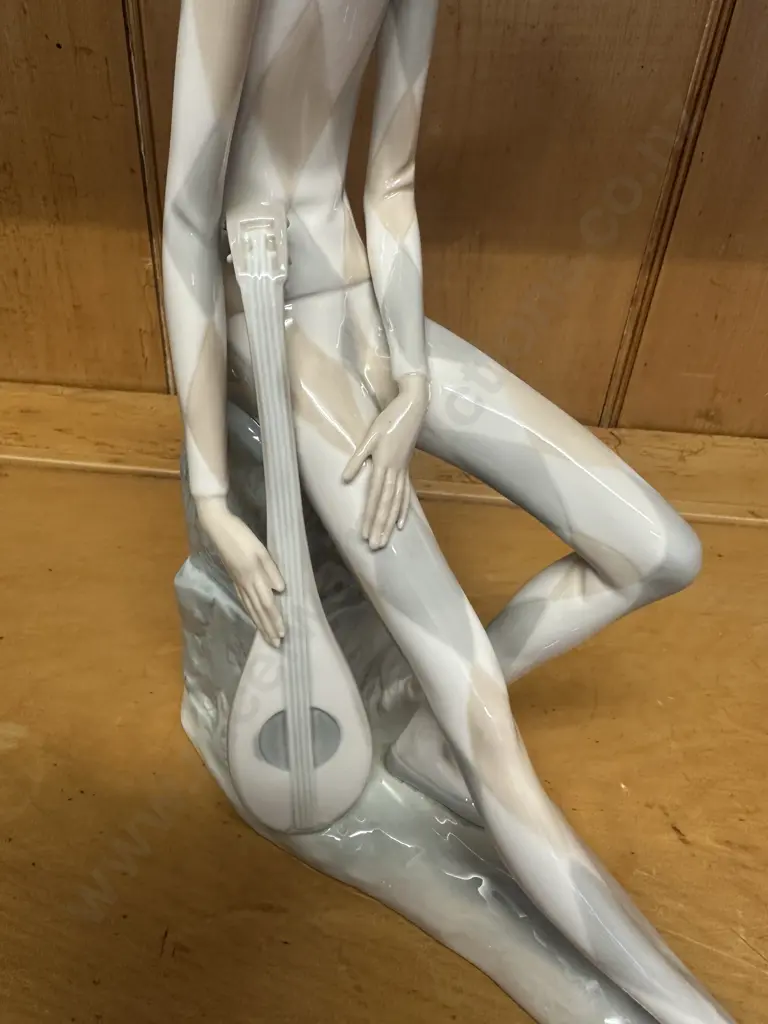 Nao Harlequin Figurine H37,W27cm. Image 1++