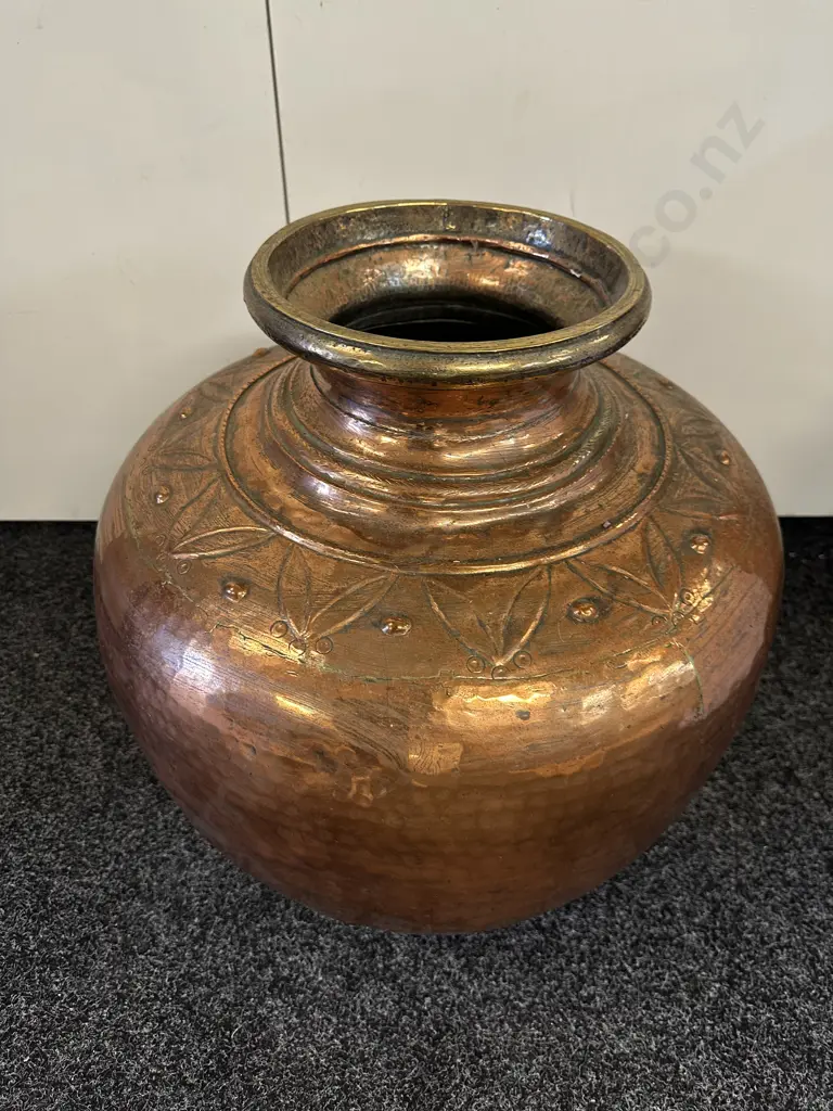 Vintage Decorative Copper & Brass Detailed Pot With Relief Leaf Pattern H57cm. Image 1++