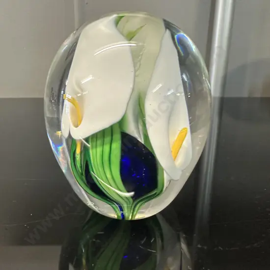 Signed Peter Raos Art Glass Paper Weight White Calla Lily Colbalt Blue