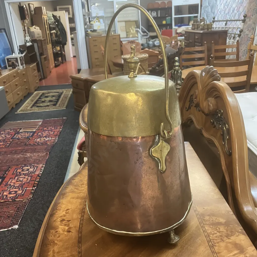 Antique Copper Brass Claw Footed Dovetailed Lidded Bucket Coal Scuttle. H45cm Image 1++