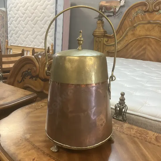 Antique Copper Brass Claw Footed Dovetailed Lidded Bucket Coal Scuttle. H45cm