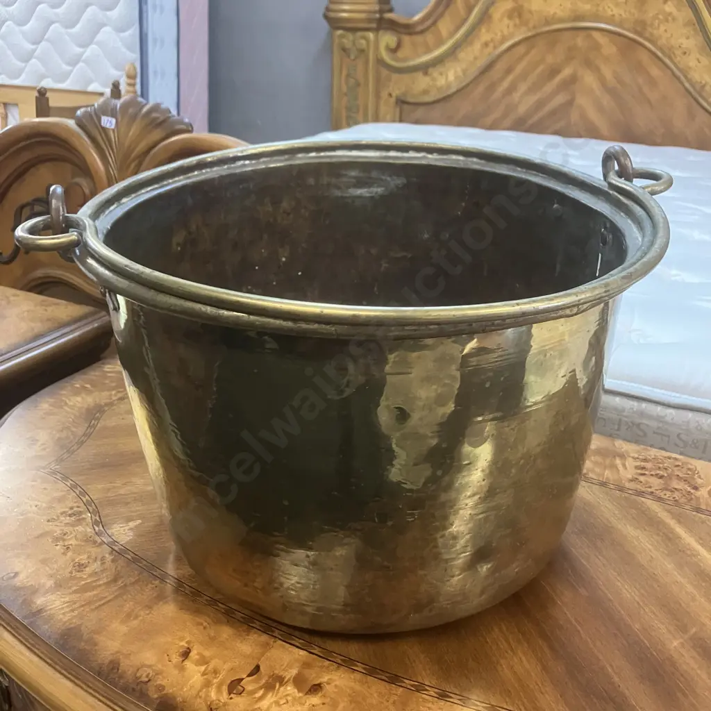 Antique Brass Jam Pot Cauldron With Handle. 28 x 39cm Image 1++
