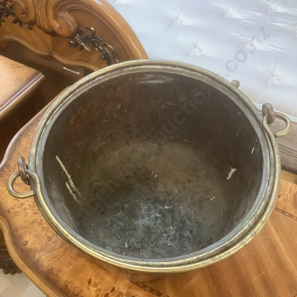 Antique Brass Jam Pot Cauldron With Handle. 28 x 39cm Image 1++