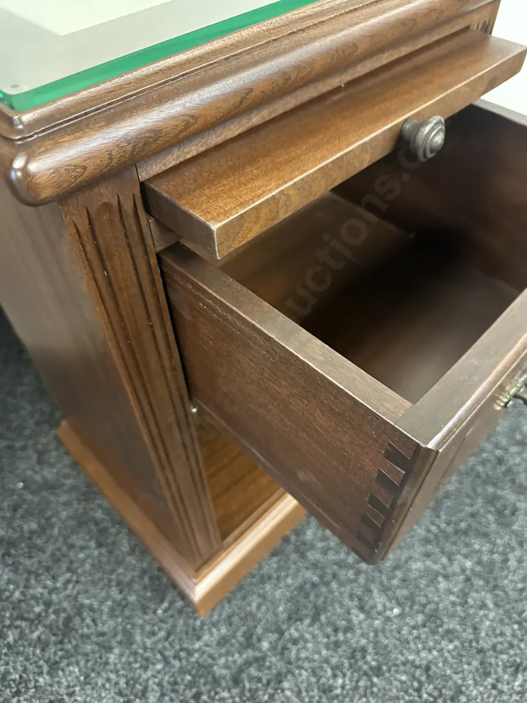 Mahogany Bedside/Table Pull Out Tray Single Drawer & Marble Effect Inlay With Glass Top H62,W41,D31cm. Image 1++