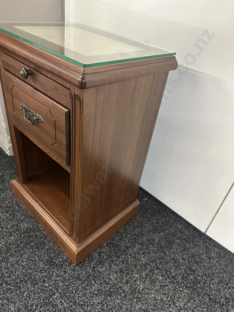 Mahogany Bedside/Table Pull Out Tray Single Drawer & Marble Effect Inlay With Glass Top H62,W41,D31cm. Image 1++