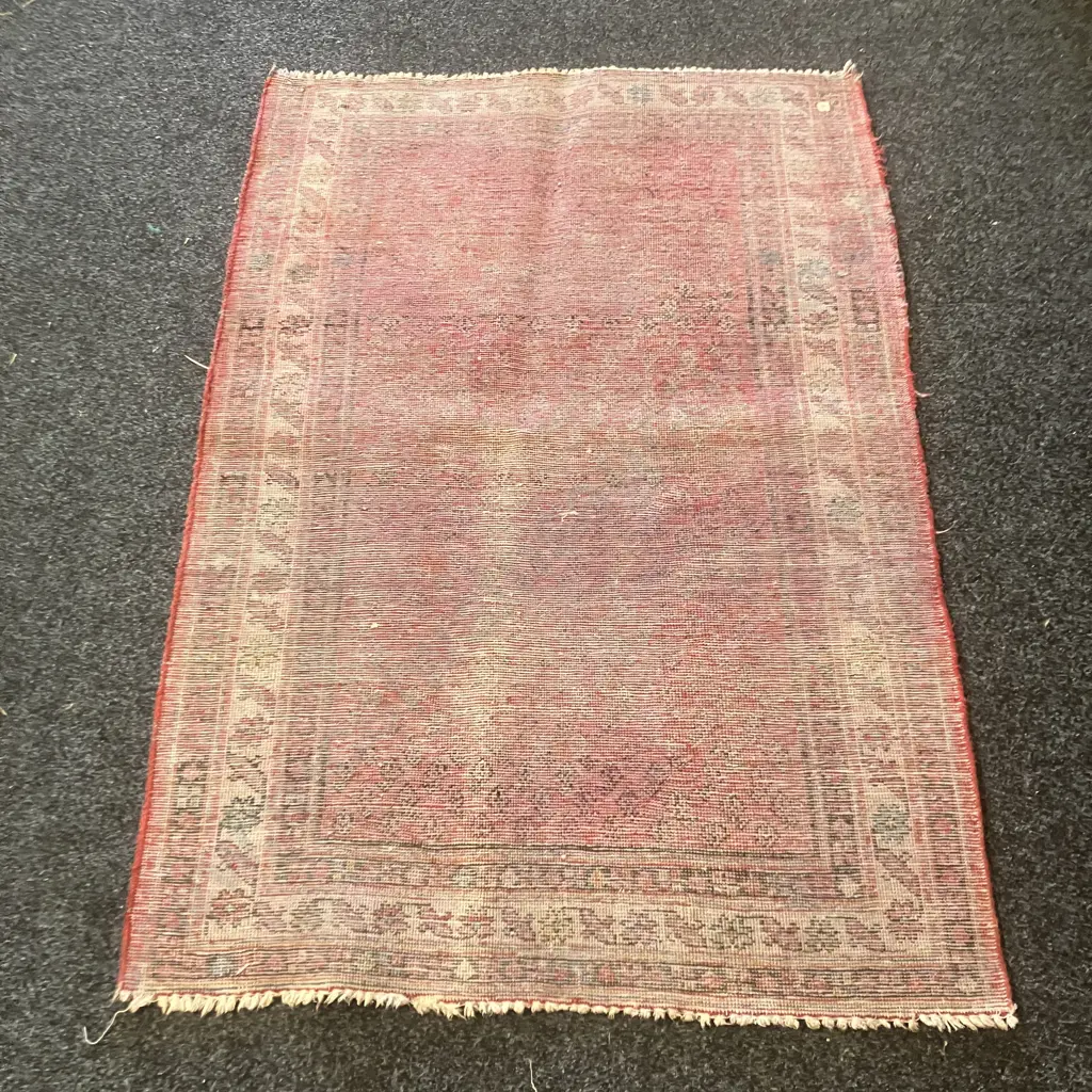 Vintage Persian Rug. 154 x 99cm Pink, Red Tones ( Worn) Image 1++