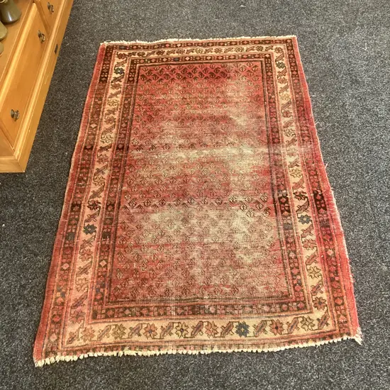 Vintage Persian Rug. 154 x 99cm Pink, Red Tones ( Worn)