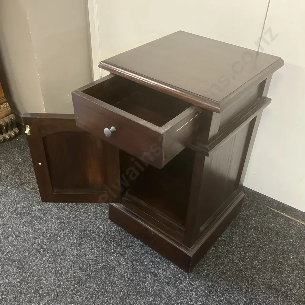 Wooden Nightstand - Metal Knob Handles, Single Drawer & Door. H65 W39 D39.5cm Image 1++