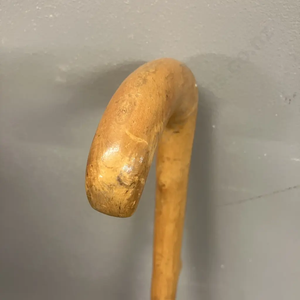 Vintage Natural Wood Walking Stick. H101.5cm Image 1++