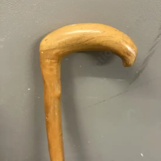 Vintage Natural Wood Walking Stick. H101.5cm