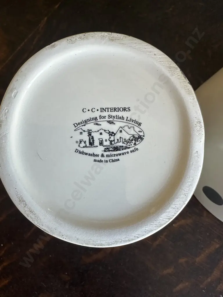 C&C Interiors Pitcher & Creamer Cream & Grey Detail Image 1++