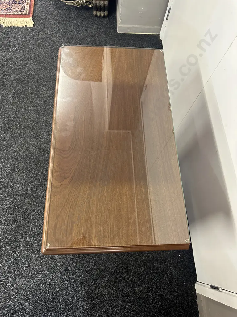 Mahogany Two Door, Single Drawer Cabinet With Glass Top H64,W70,D38cm. Image 1++