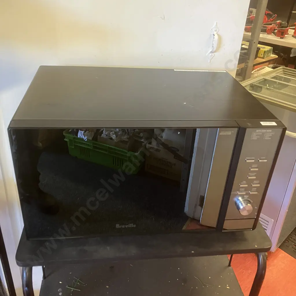 Black Breville The Flatbed Inverter Microwave 30L LMO530BLK Image 1++